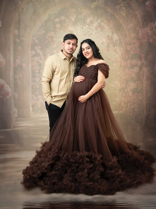 party wear gowns for pregnant ladies