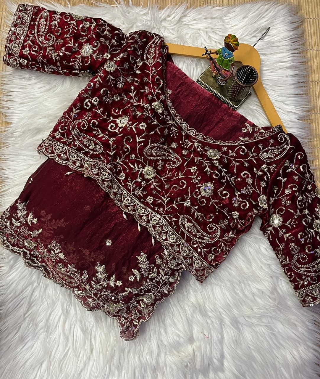 red silk jari saree
