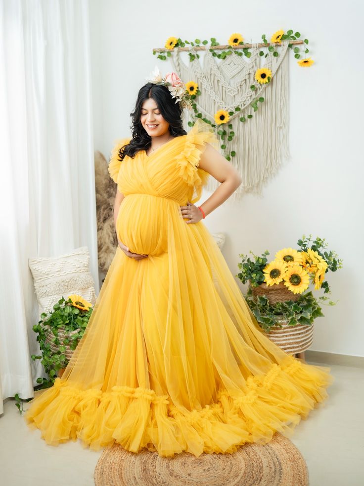 best yellow color maternity gown for photoshoot